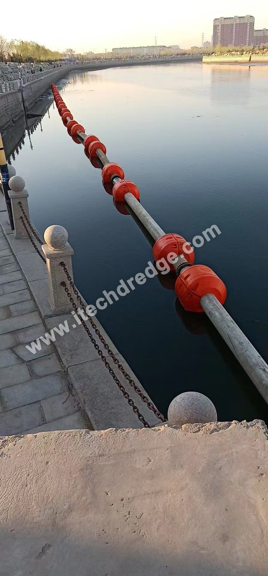 Floating Pipeline