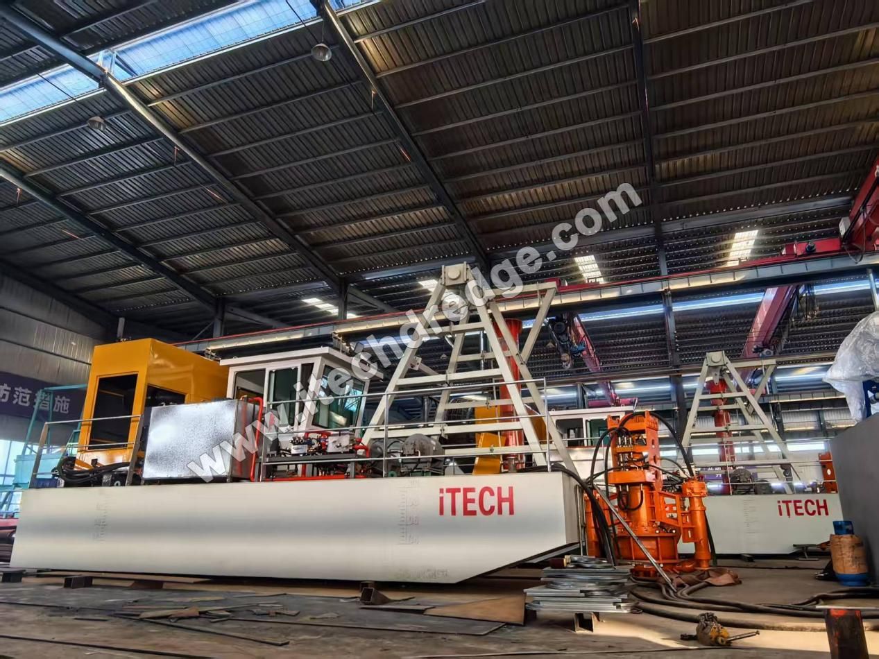 Advantages of Portable Dredges Over Traditional Models
