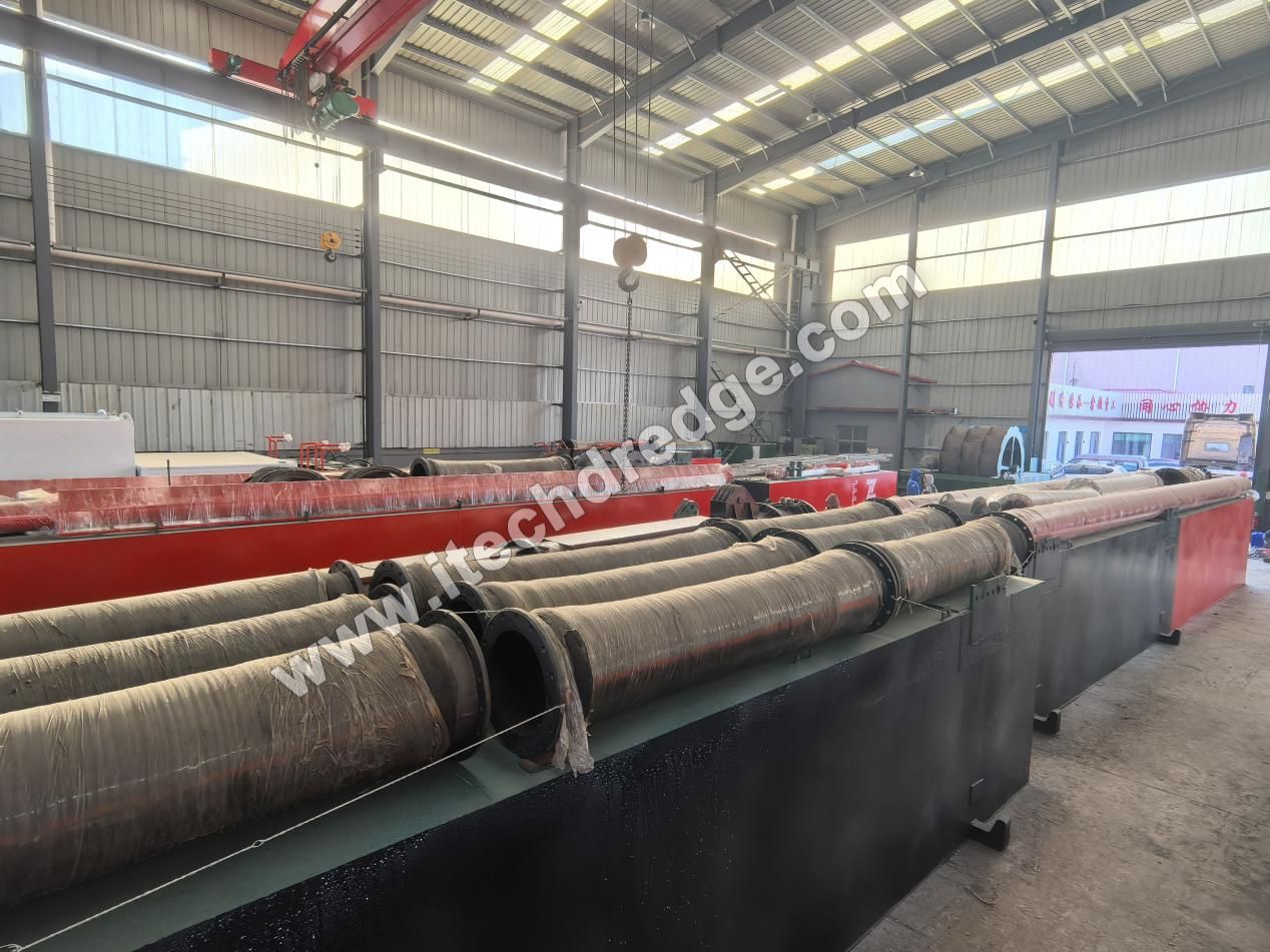 CSD Pontoons & Spud Carrier