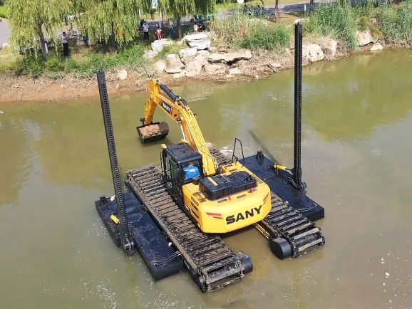 Amphibious Excavator